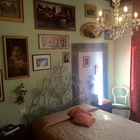 La Stagione Dell'arte Camaiore